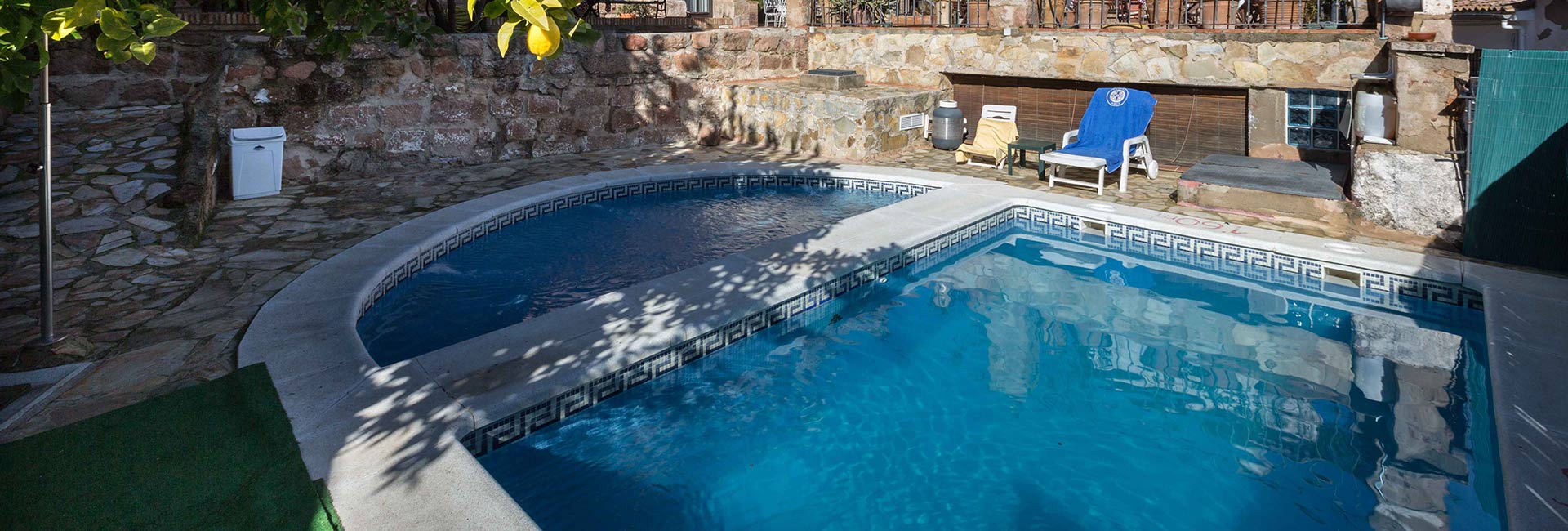 piscina exterior de verano